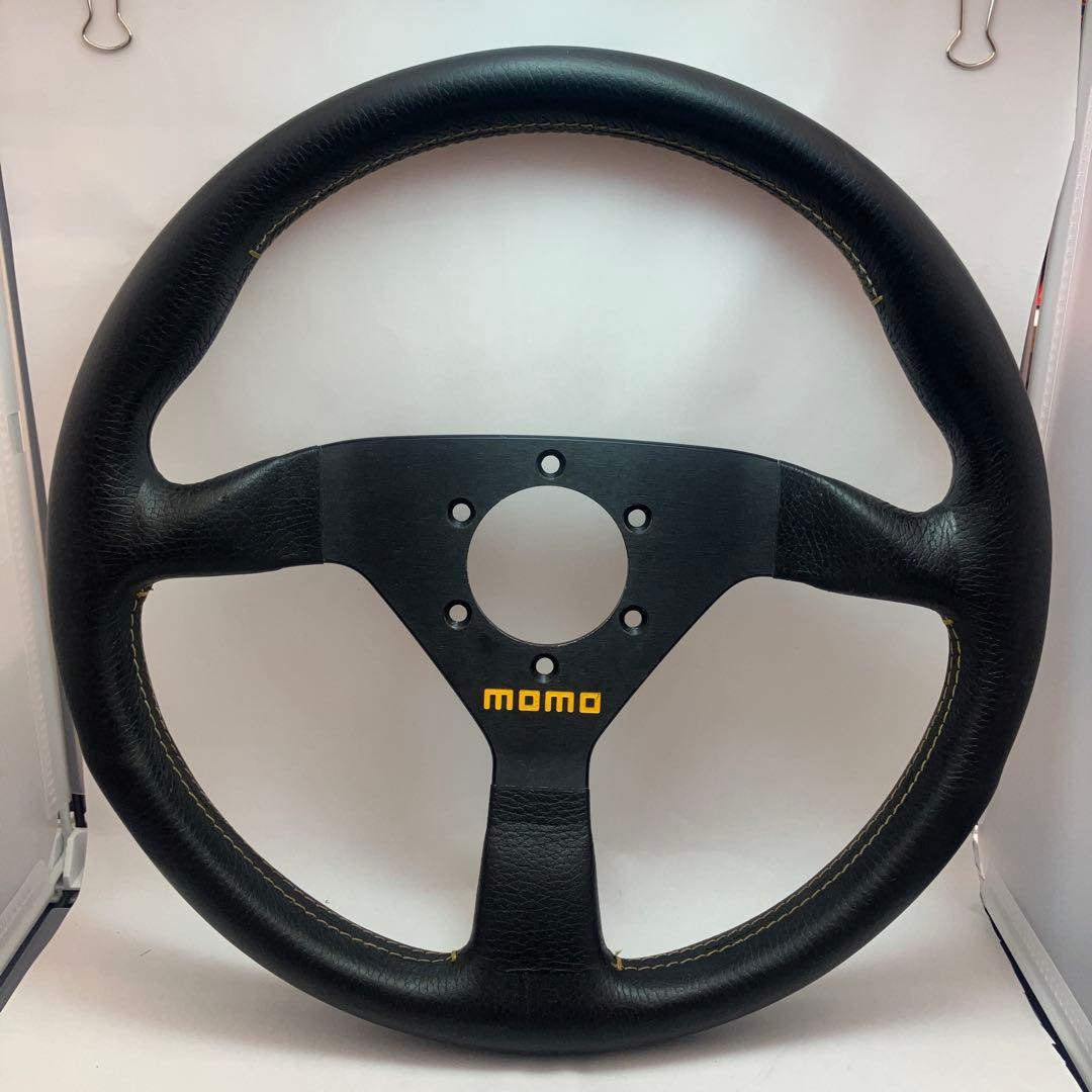 モモステアリング　約32センチ　MOMO レザーハンドル