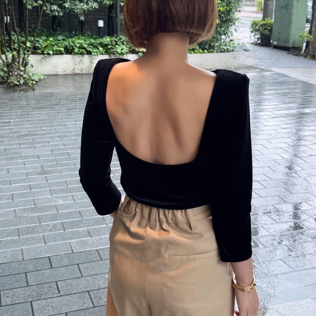 バックオープンベロアトップス　0サイズ　cygne