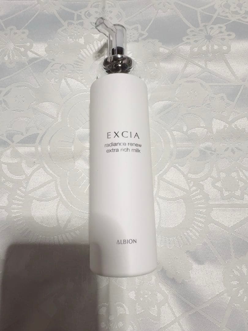 【新品未使用】 エクシア ラディアンス リニュー エクストラリッチミルク