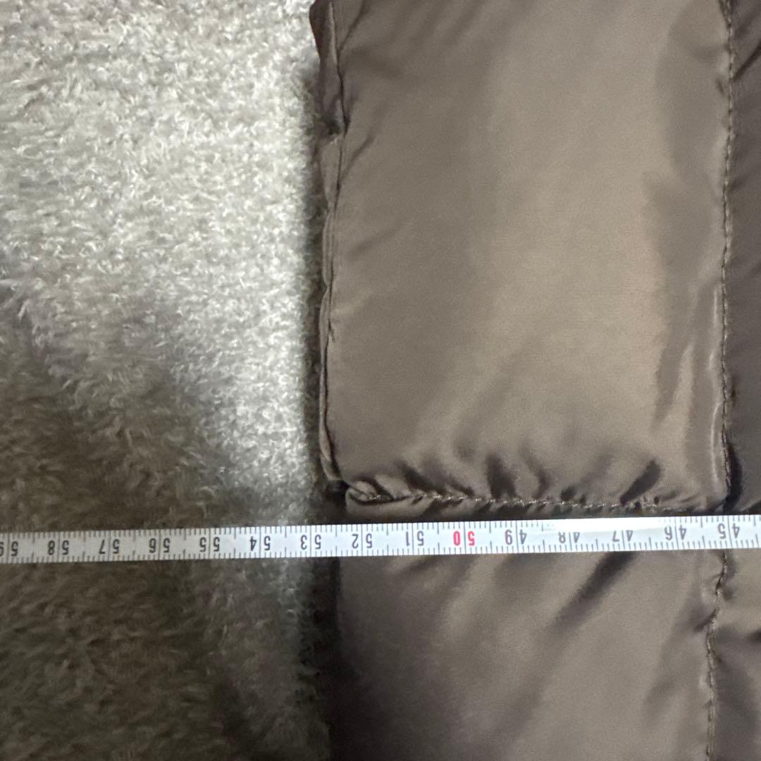 MONCLER ブラウン ダウンベスト フード付き