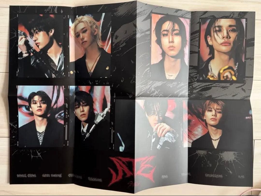 Stray Kids トレーディングカード 30枚以上 ポスター付き