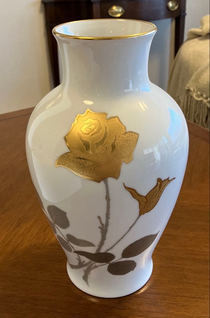 新品未使用　大倉陶園　金蝕バラ　28cm花器