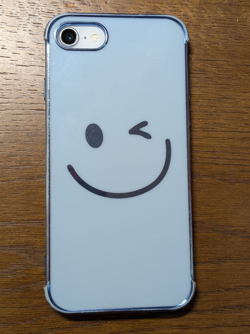 iPhone SE2 64GB 白 ケースつけます