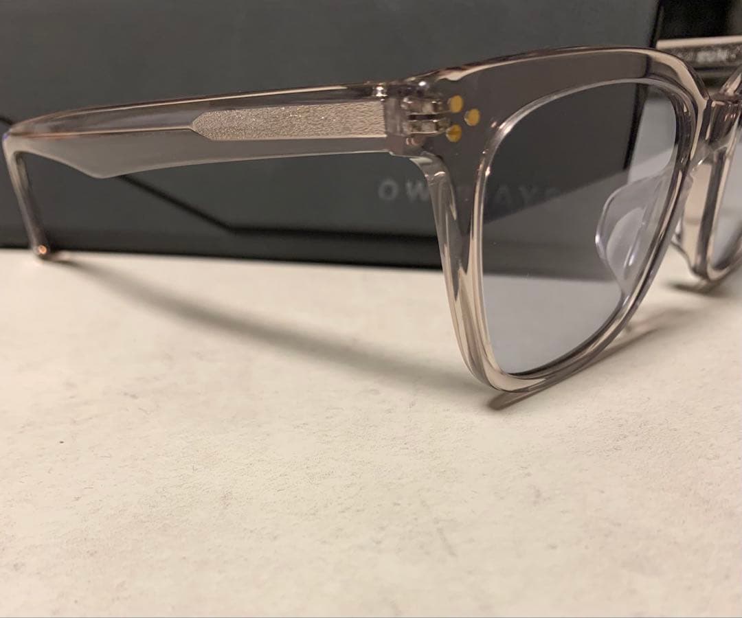 キムタク プライベート着用 OWNDAYS 調光サングラス 同型別色モデル