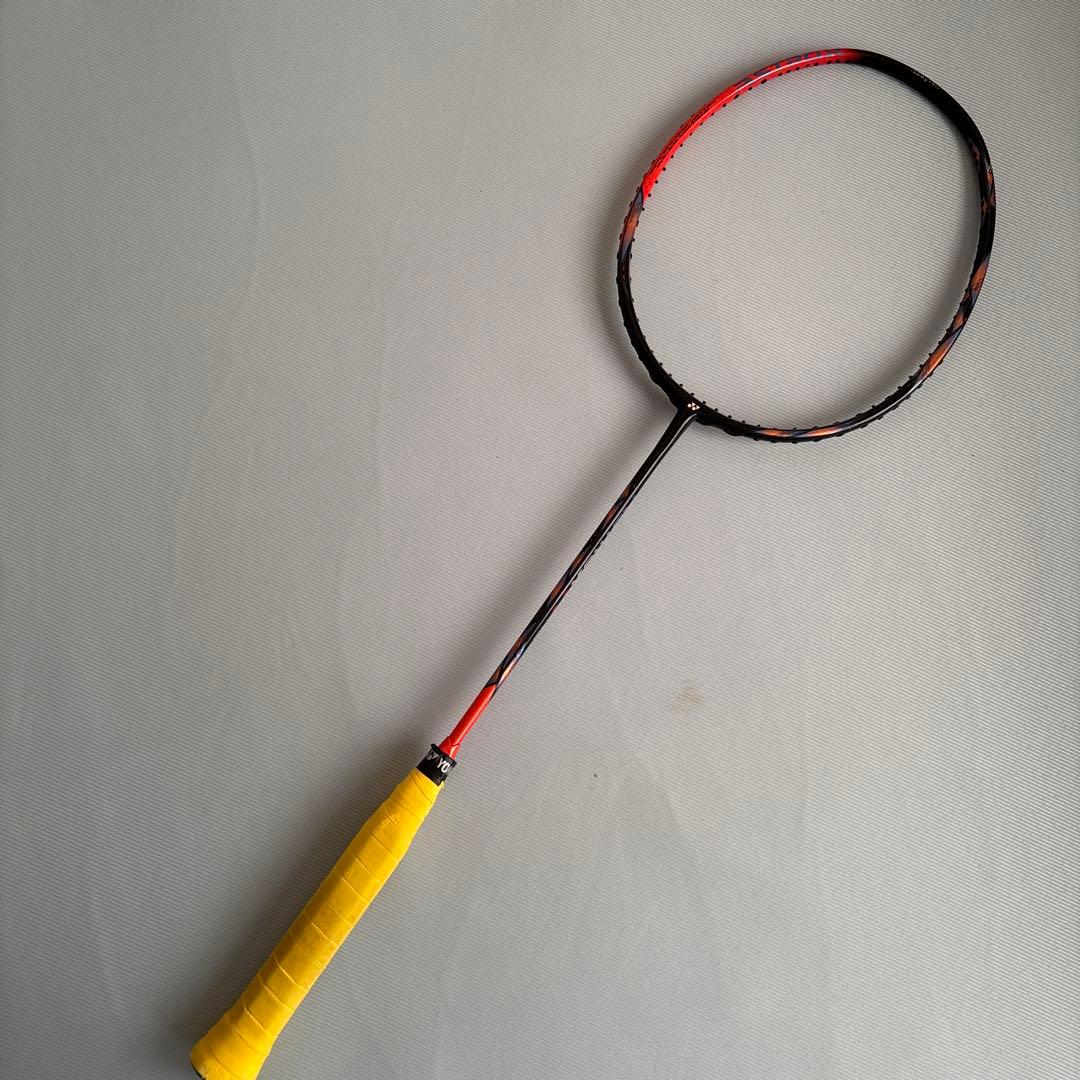 ASTROX 77 PRO バドミントンラケット