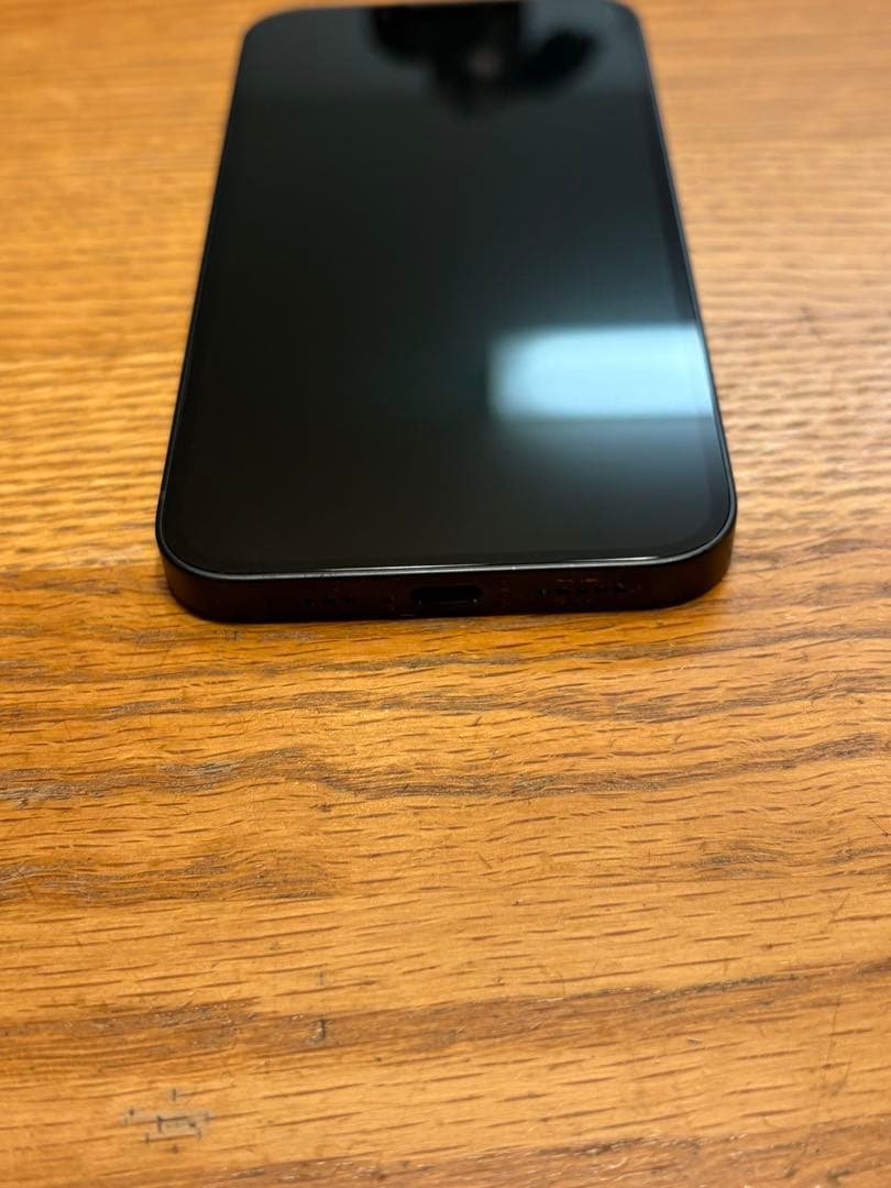 【電池100%】iPhone16e128GB 黒 保証有　MagSafeケース付