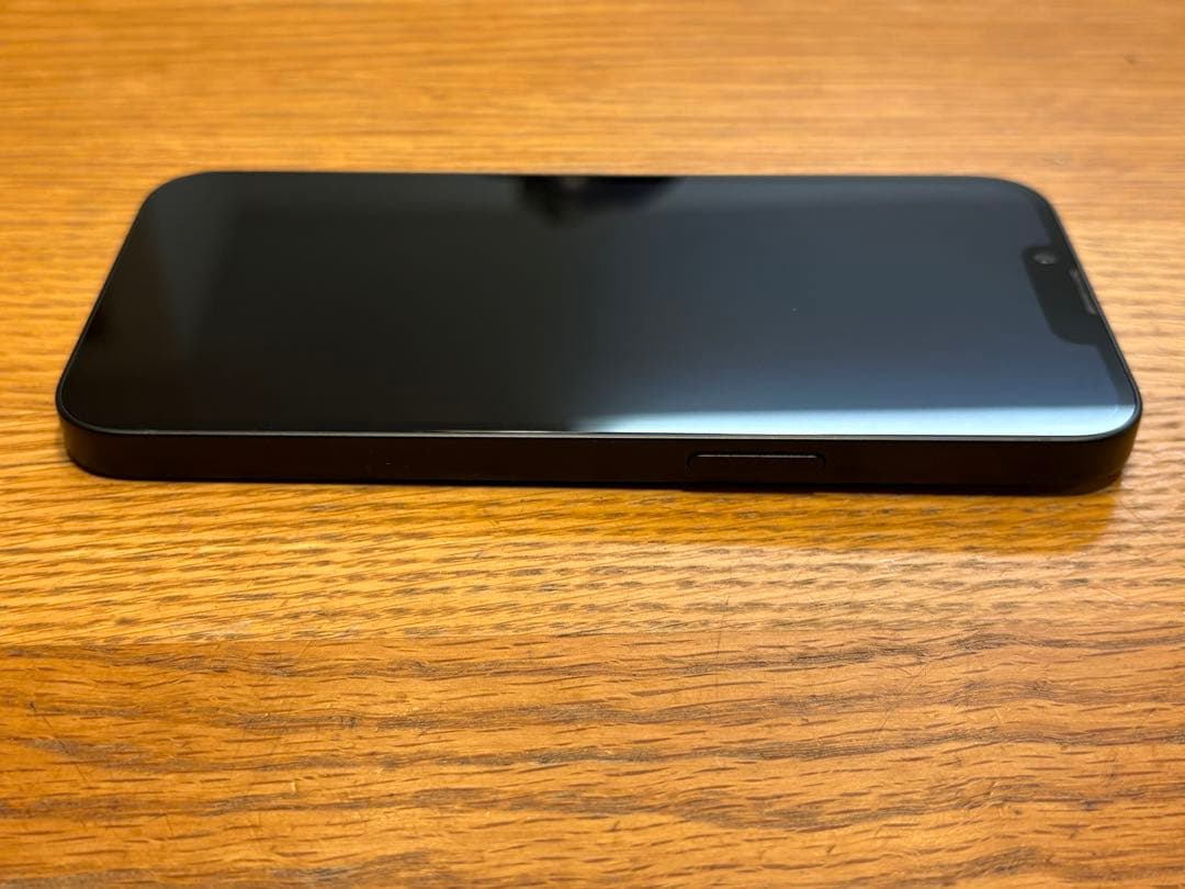 【電池100%】iPhone16e128GB 黒 保証有　MagSafeケース付