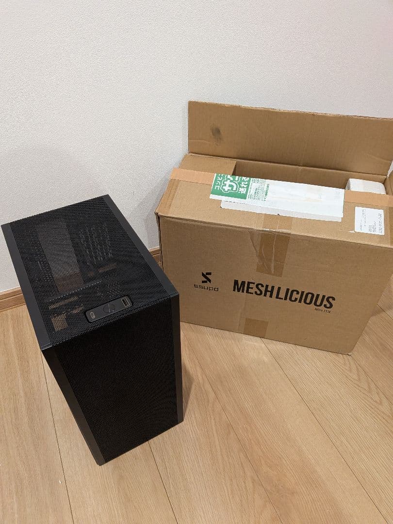 MESHLICIOUS ブラック PCケース