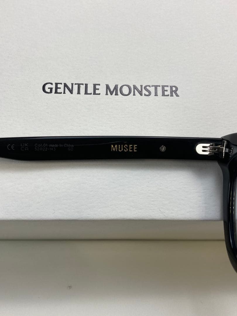 GENTLE MONSTER サングラス MUSEE ブルーレンズ