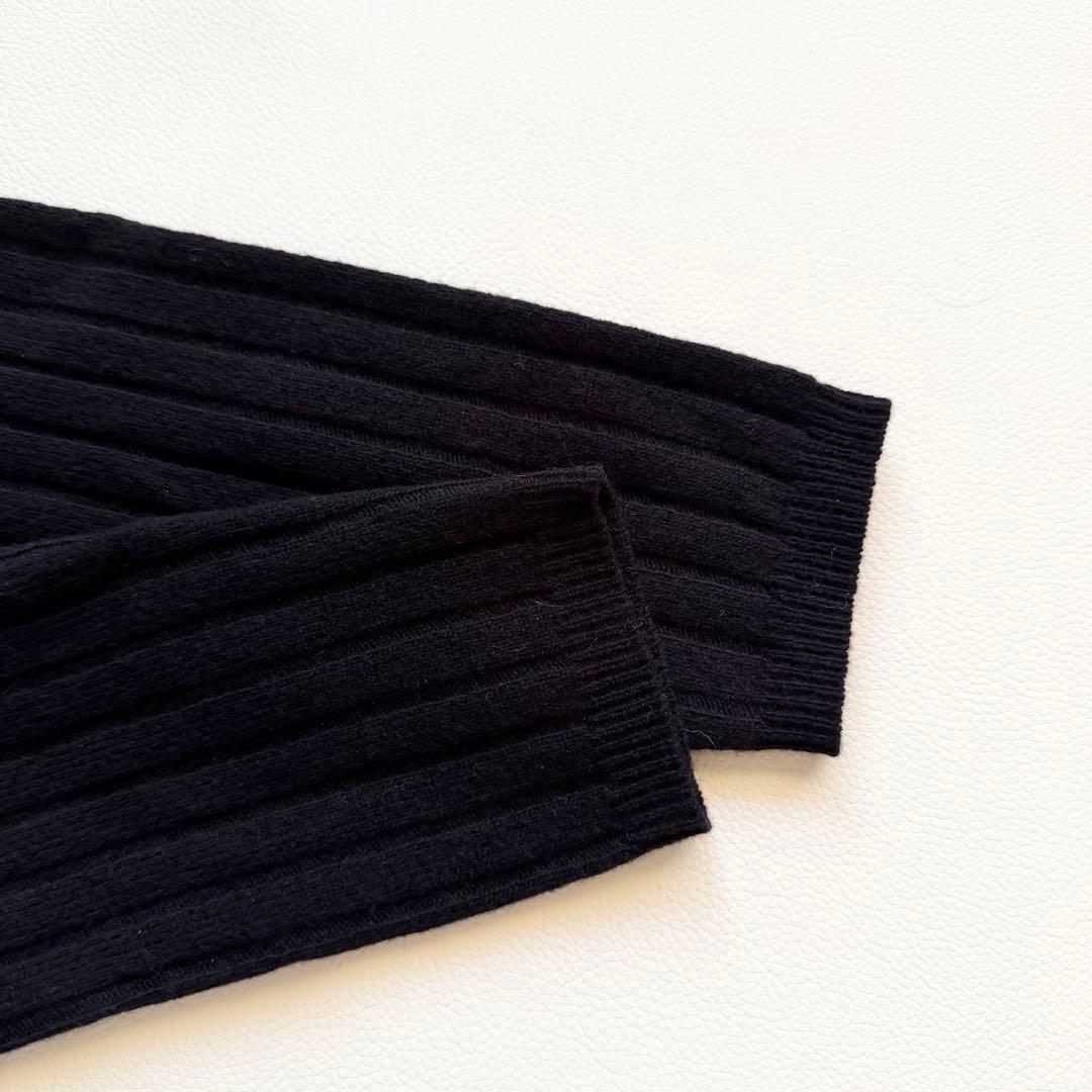 【ウィムガゼット】ウール カシミヤ混 リブVネックカーディガン 黒 リブ