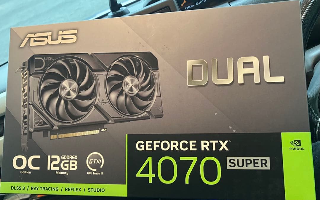 グラフィックボード・グラボ・ビデオカード ASUS GeForce RTX 4070 SUPER OC Edition