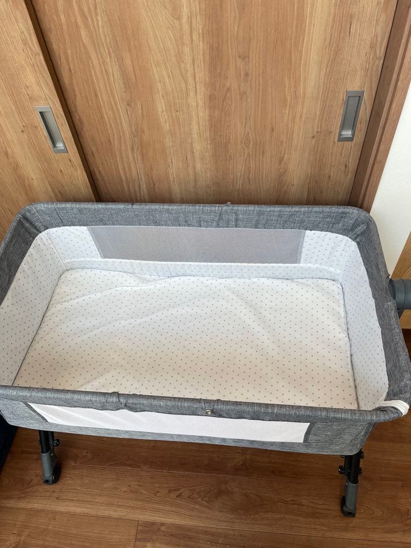 折りたたみ　ベビーベッド　添い寝ベッド