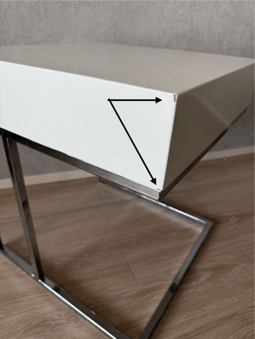 【値下げ】大塚家具　サイドテーブル　鏡面ホワイト