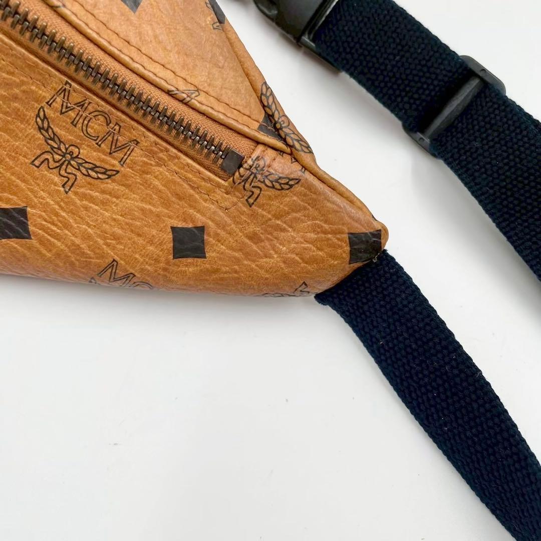 良品　エムシーエム　ヴィセトス　レザー　ウエストポーチ　ブラウン系