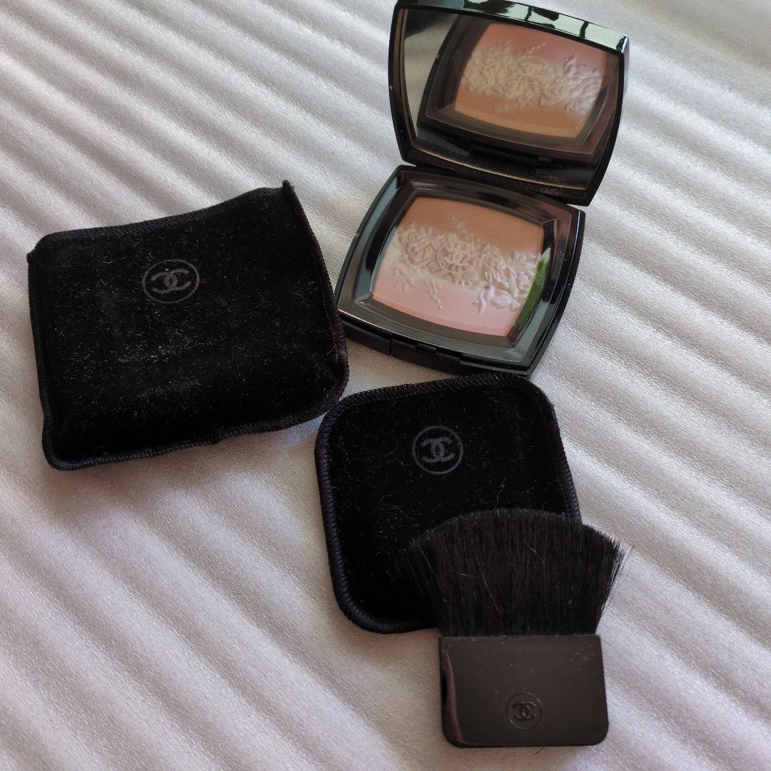 Chanel フェイスパウダー ピンク系