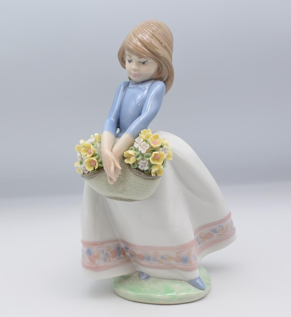 ５月の花　＃5467　No.2　★リヤドロ　ポーセリン　ヴィンテージ　光沢仕上げ