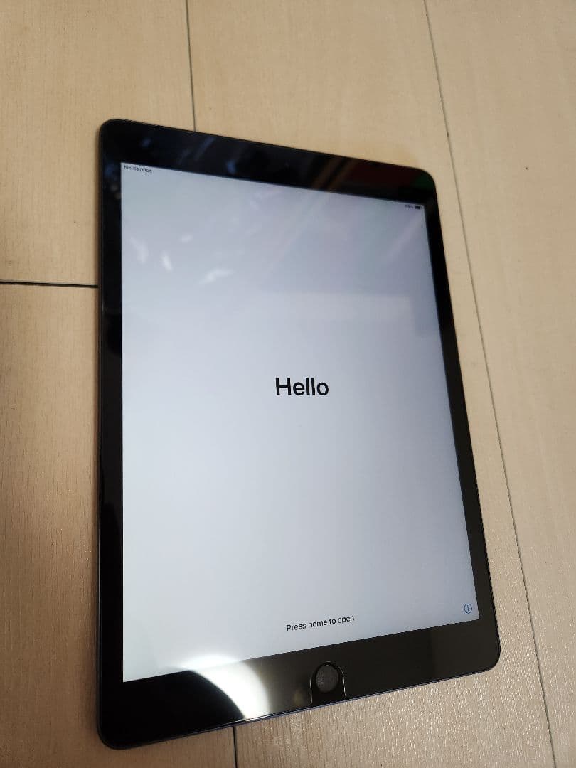 【美品】iPad 第7世代 32GB スペースグレイ カバー付