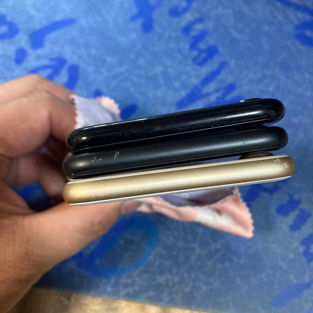 3台セット⭐︎iPhone7⭐︎SIMフリー⭐︎ 128GB 1台と32GB 2台