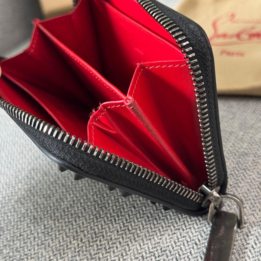 クリスチャン ルブタン パネトーネ ケース