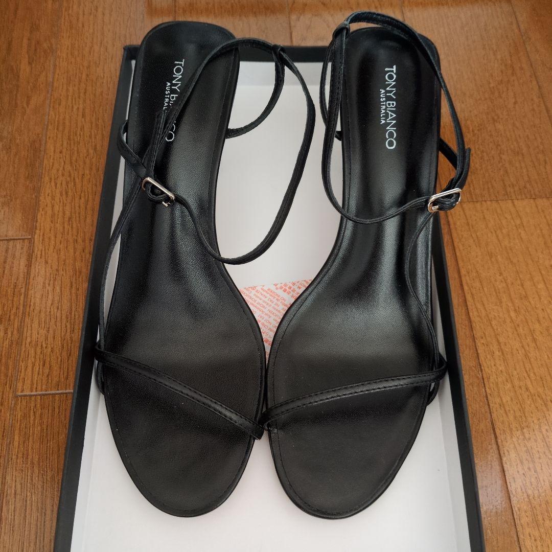 最終価格TONY BIANCO ブラックサンダル 6サイズ