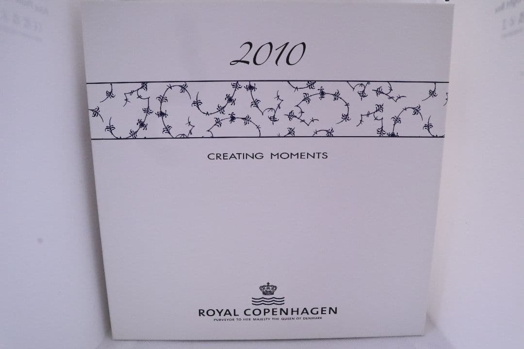 (極美品)ロイヤル コペンハーゲン2010年イヤープレート　箱·冊子付き