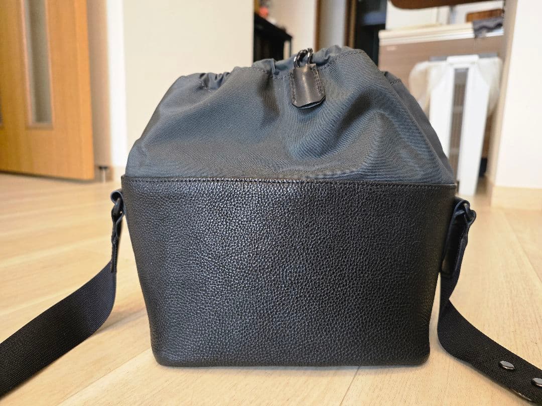 土屋鞄 ザ・シーンズ カメラバッグ