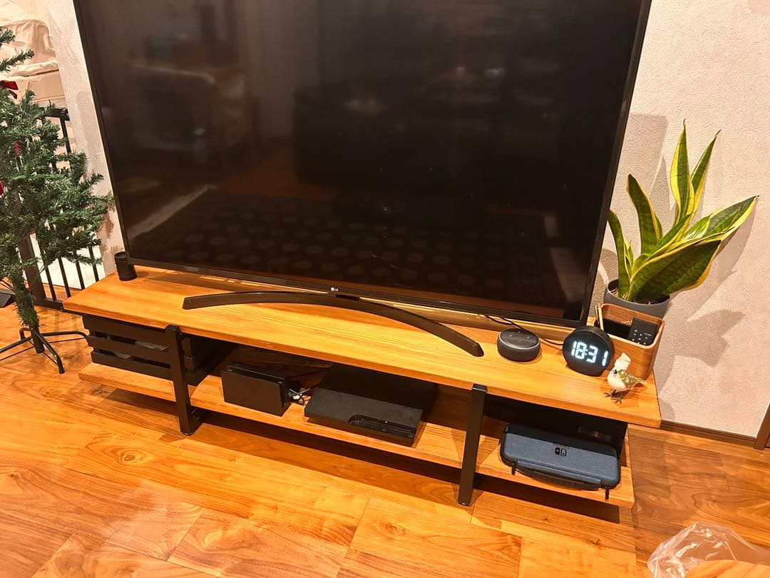 天然木のテレビ台