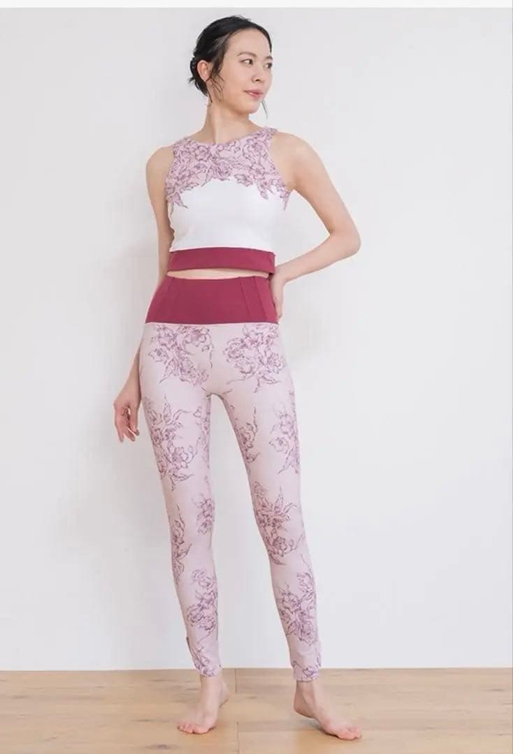 LAVA SUKALA アンティークプリントレギンス、ブラトップセット