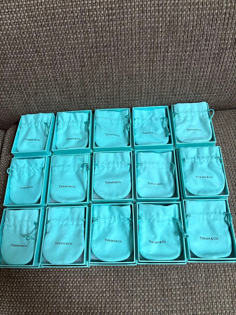 国内旧型　美品ティファニー空箱　巾着15セット