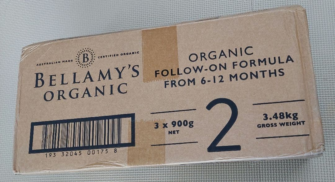 赤ちゃん安全のBellamysベラミーズ・オーガニック牛ミルク３缶