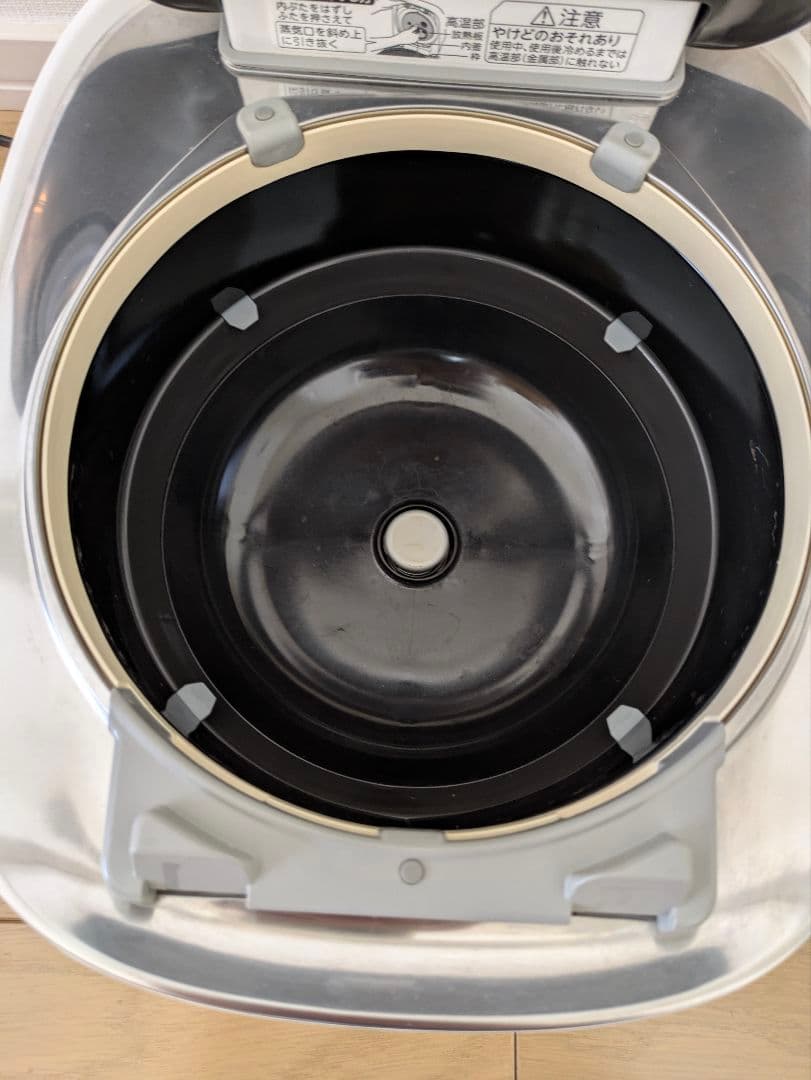 TOSHIBA RC-10VST 炎匠炊き 真空圧力IHジャー炊飯器 2023年