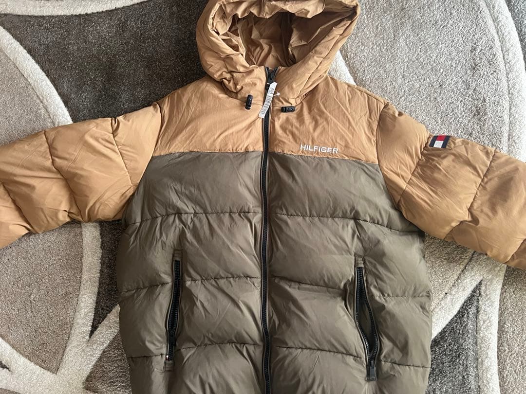 【最終値下げ】  フード付きダウンジャケットXLサイズ