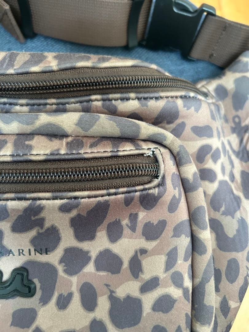 ムータ　ボディーバッグ