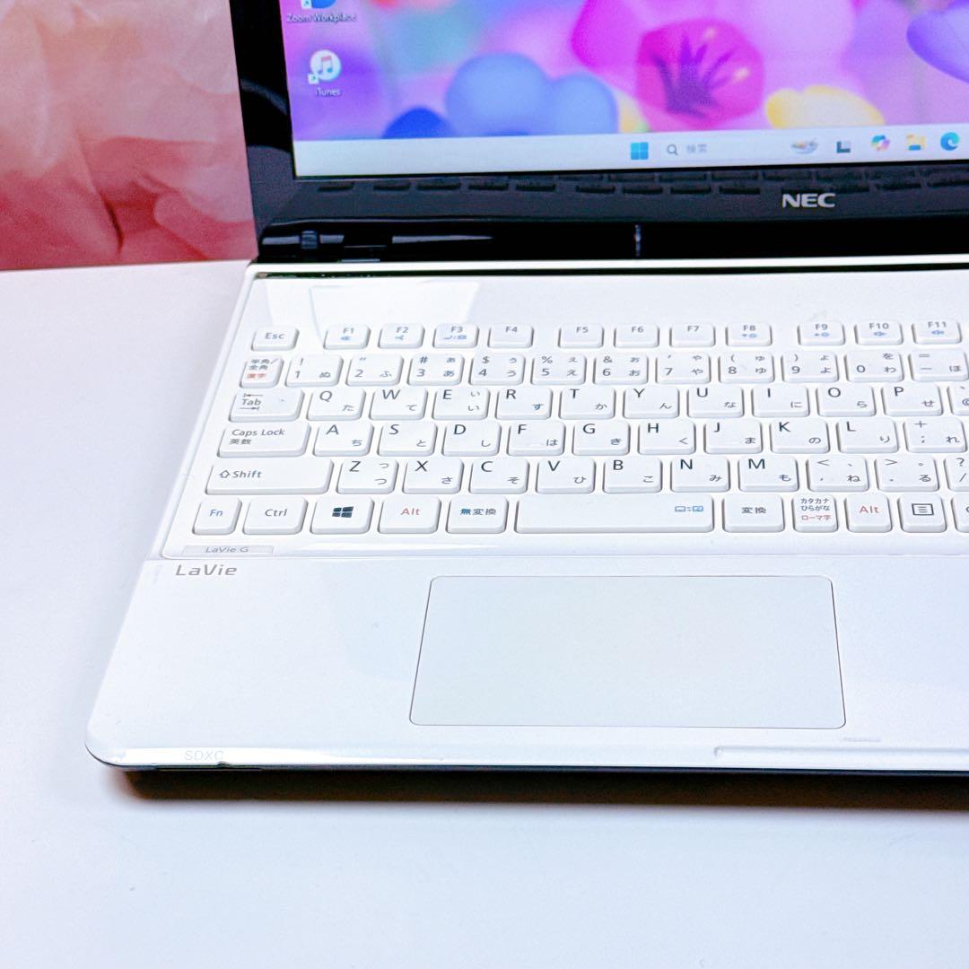 美品✨ 新品SSD windows11 カメラ ノートパソコン オフィス 薄型