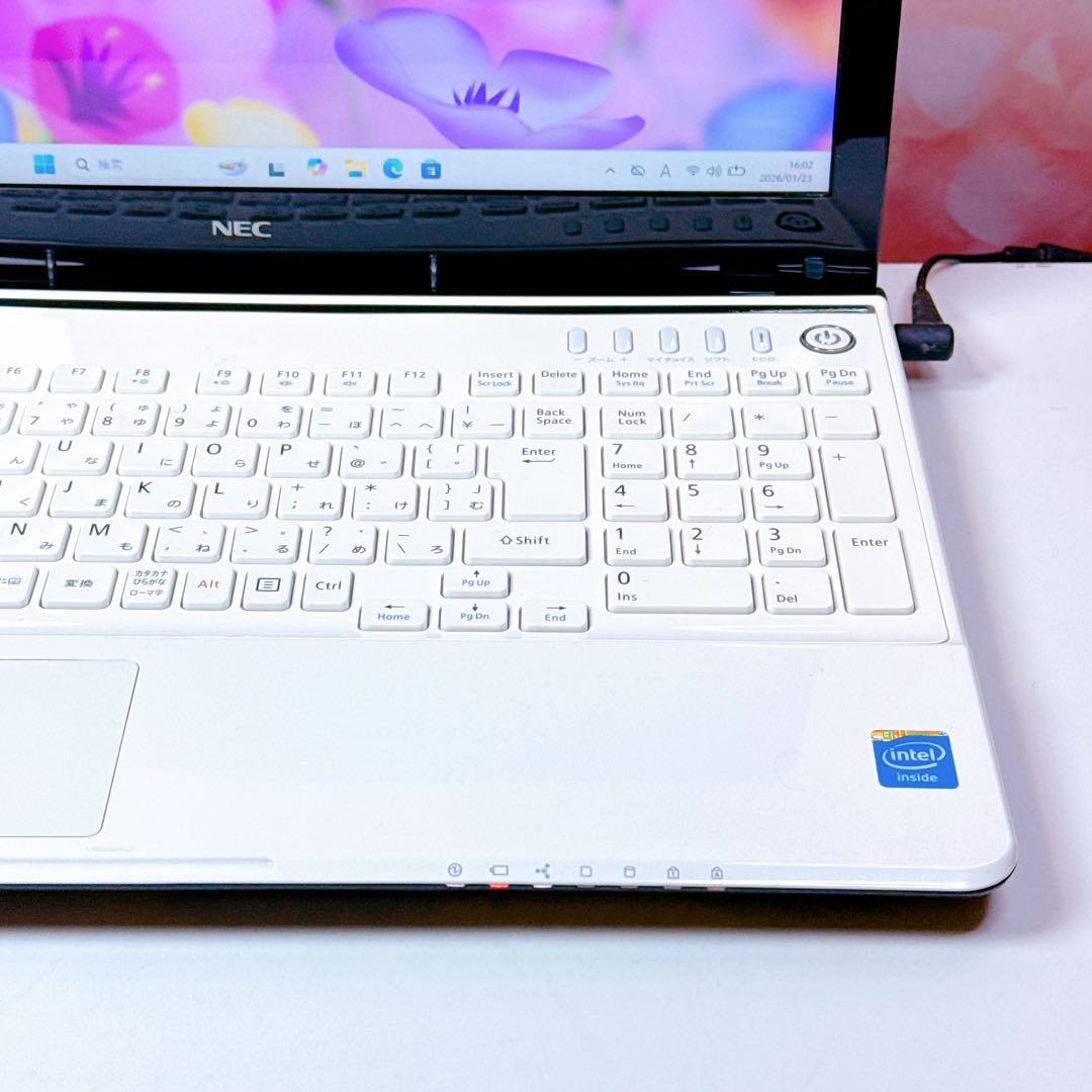 美品✨ 新品SSD windows11 カメラ ノートパソコン オフィス 薄型