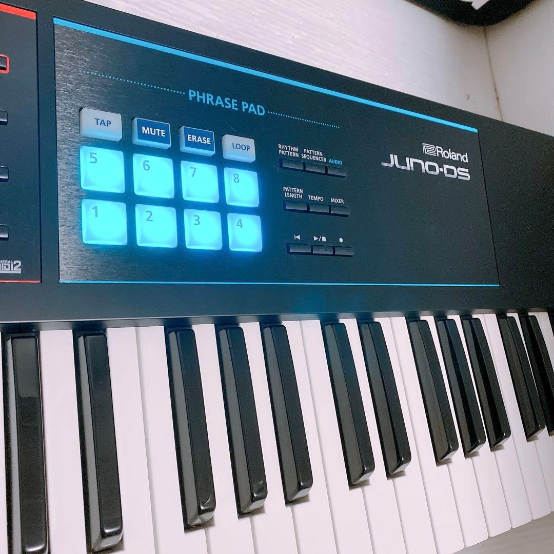 Roland JUNO-DS76 76鍵盤シンセサイザー ケース付き