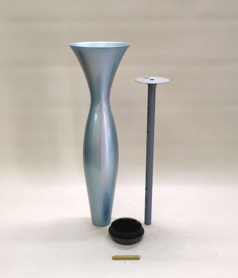 銅製　長瓶花器　黒剣山付き　池坊好み　池坊花器