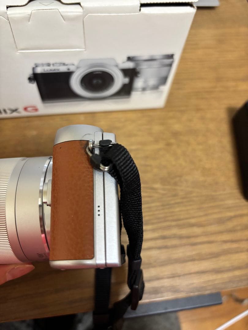 LUMIX G DMC-GF7W ミラーレス一眼カメラ