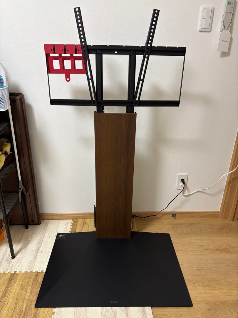 WILL.、テレビスタンド