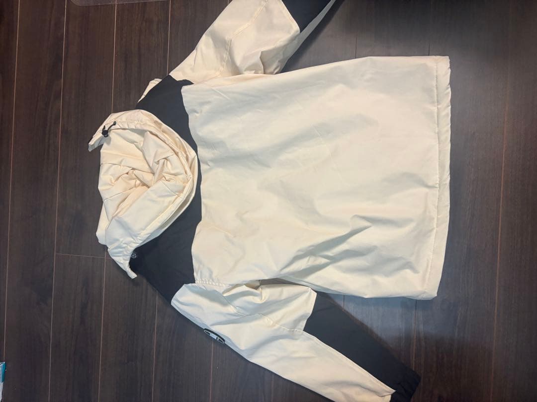 スノーボードウェア 防寒ジャケット・パンツ 2点セット ベージュ Lサイズ