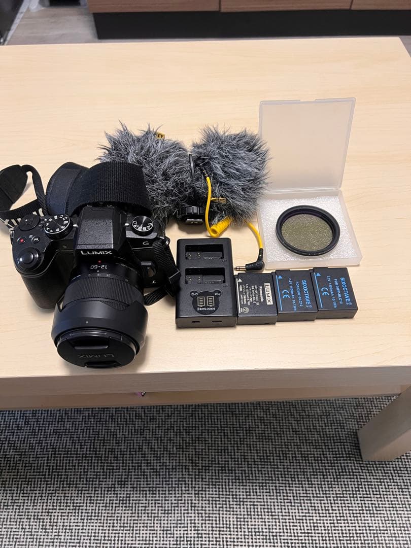 LUMIX G8ミラーレス一眼カメラ 本体　値下げ交渉です！！！