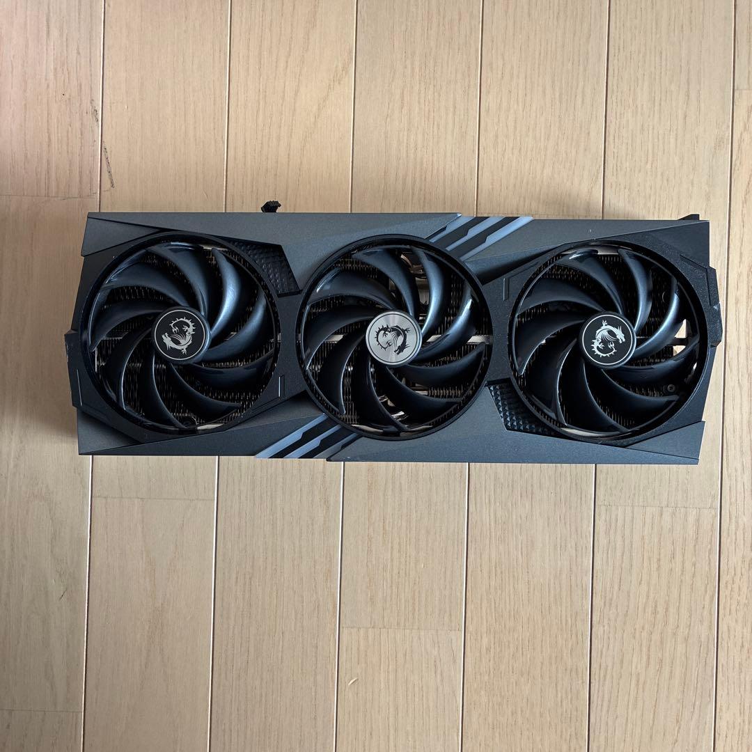 MSI RTX 4090 ヒートシンク　ファン　バックプレート　LED