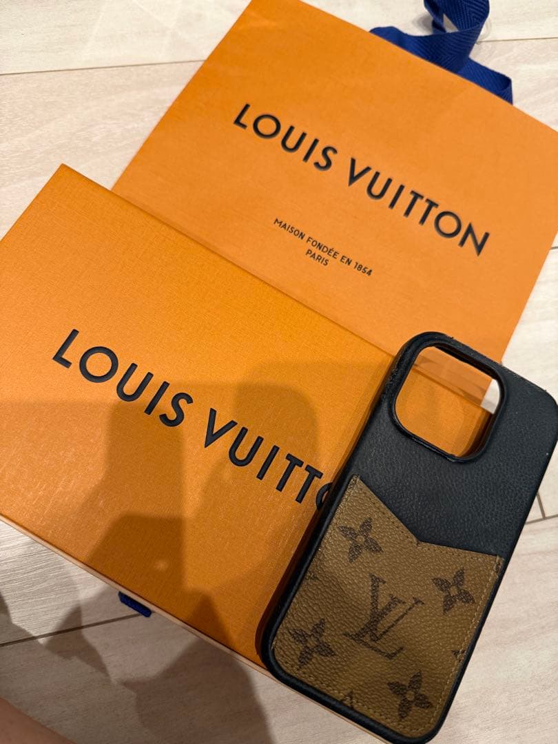 LOUIS VUITTON iPhone15proケース モノグラム