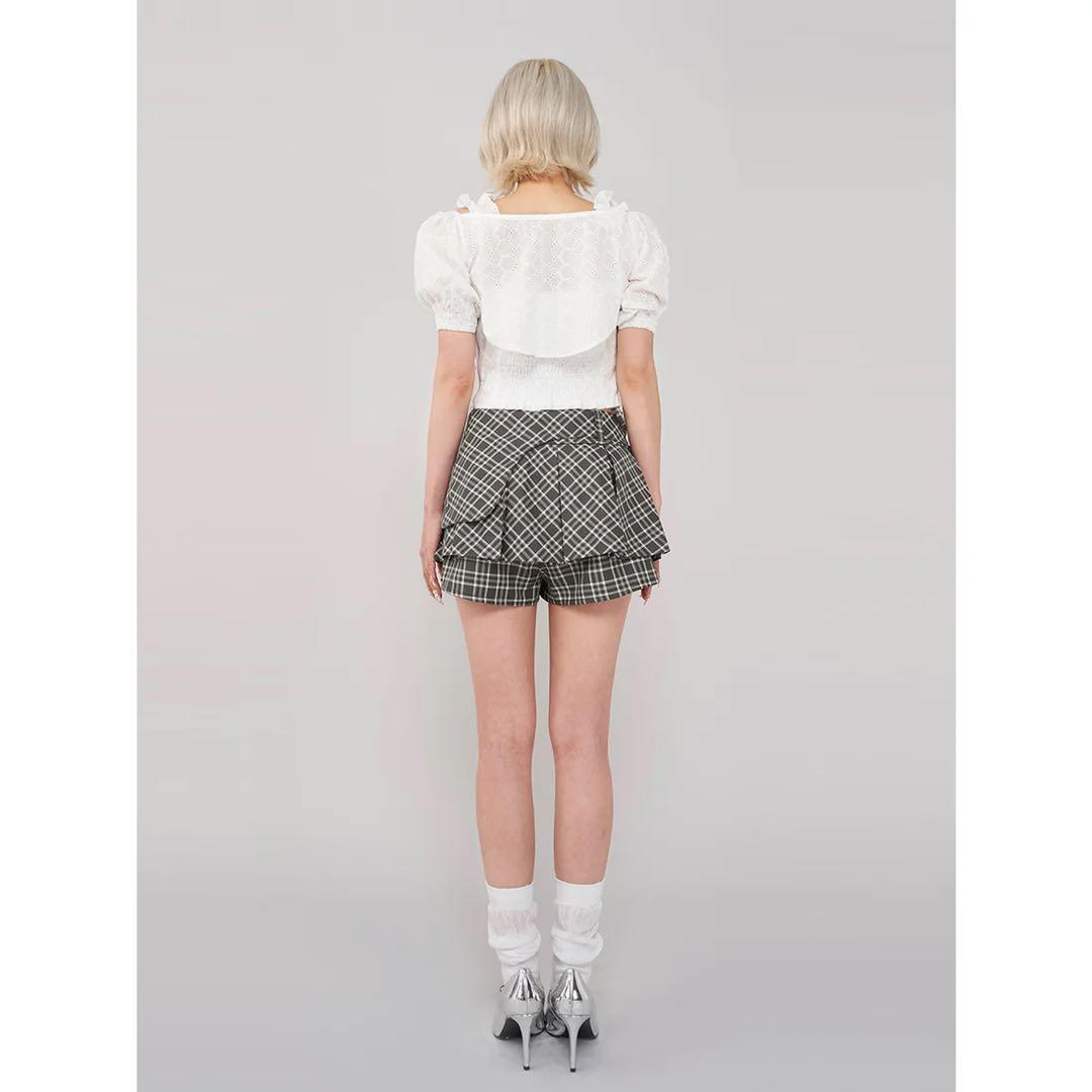 新品タグ付き ダーリッチ チェックスカートライクショートパンツ S グレー