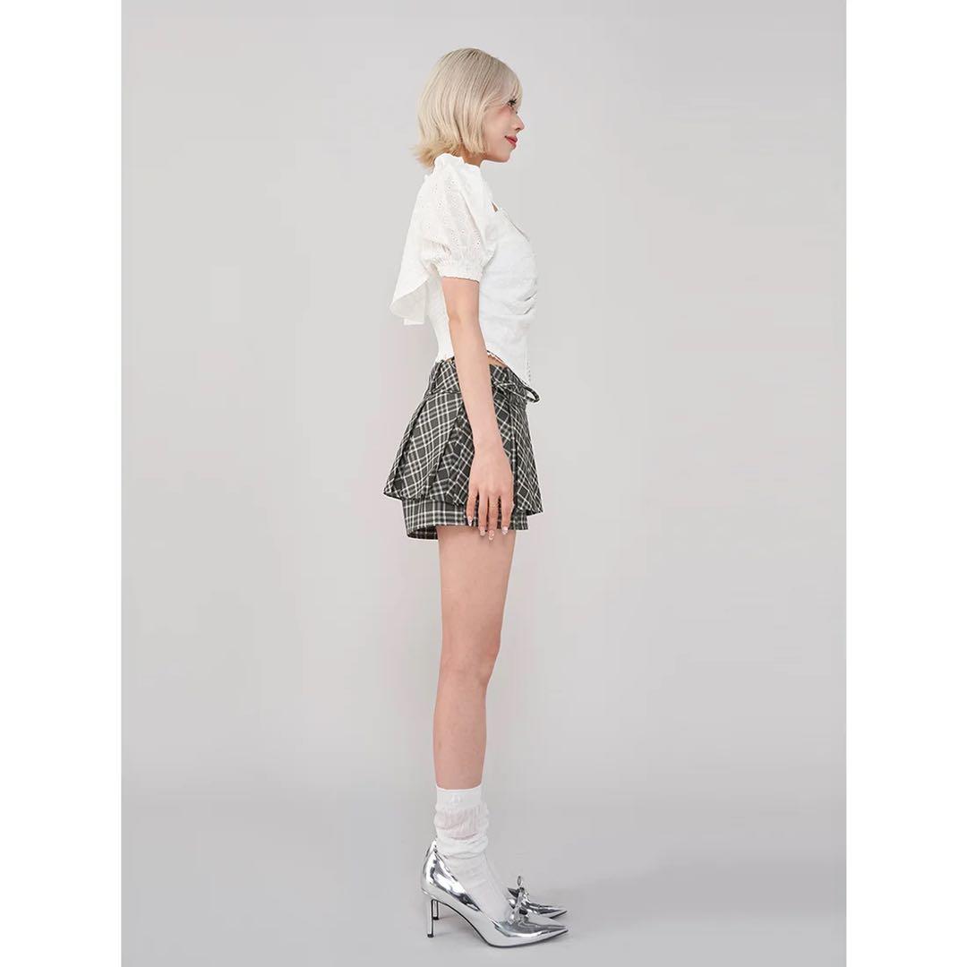 新品タグ付き ダーリッチ チェックスカートライクショートパンツ S グレー