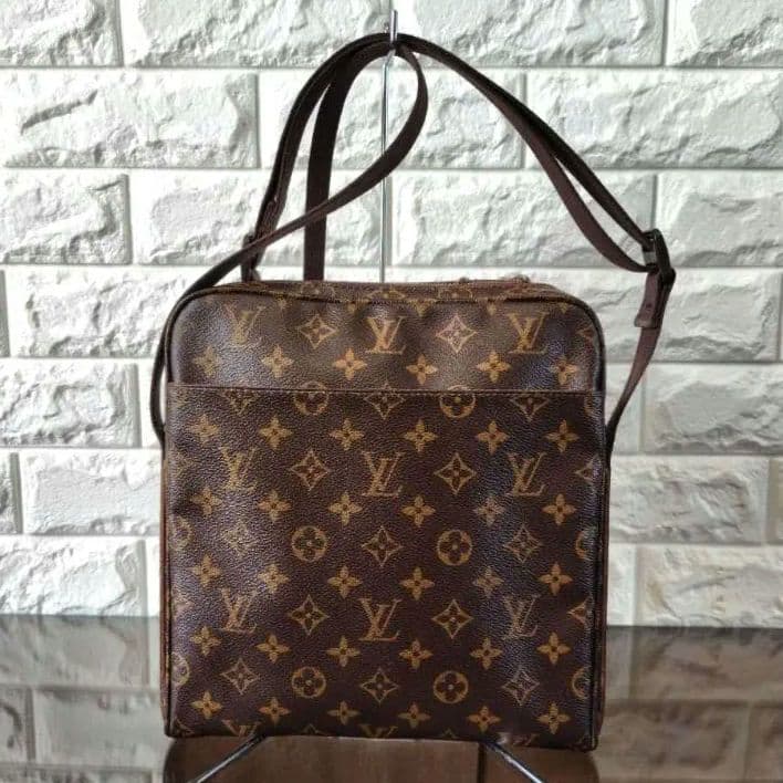 ルイヴィトン モノグラム トロターボブール ショルダーバッグ 難あり