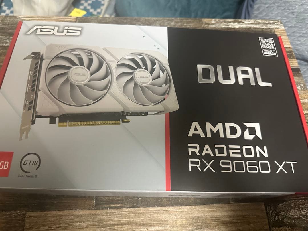 グラフィックボード・グラボ・ビデオカード ASUS Radeon RX 9060 XT 16GB