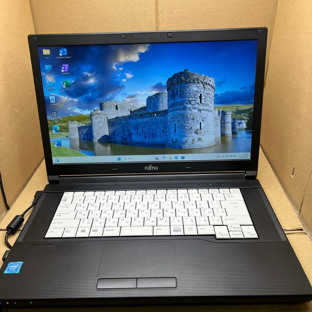 富士通　LIFEBOOK A576/P FMVA16018Z