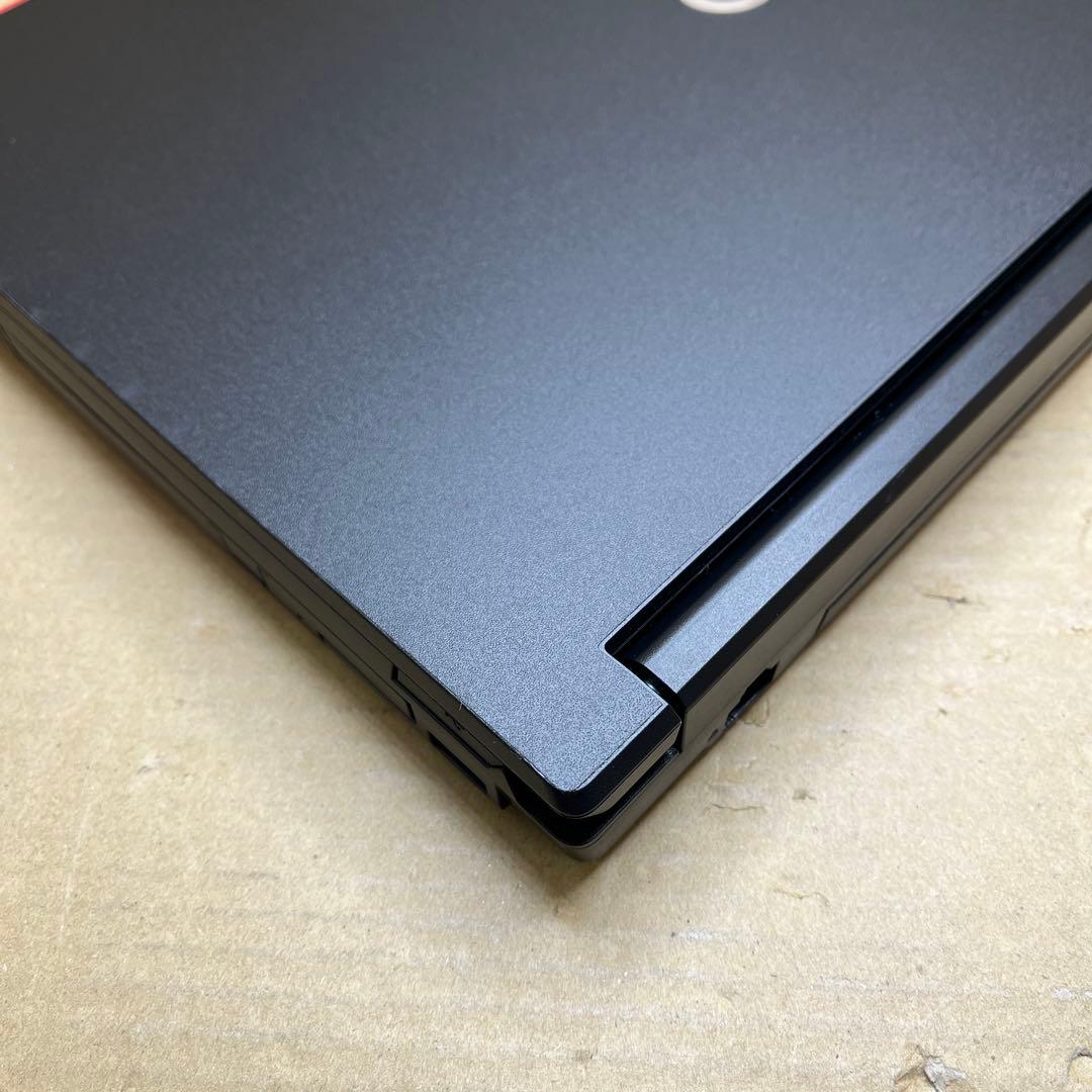 富士通　LIFEBOOK A576/P FMVA16018Z