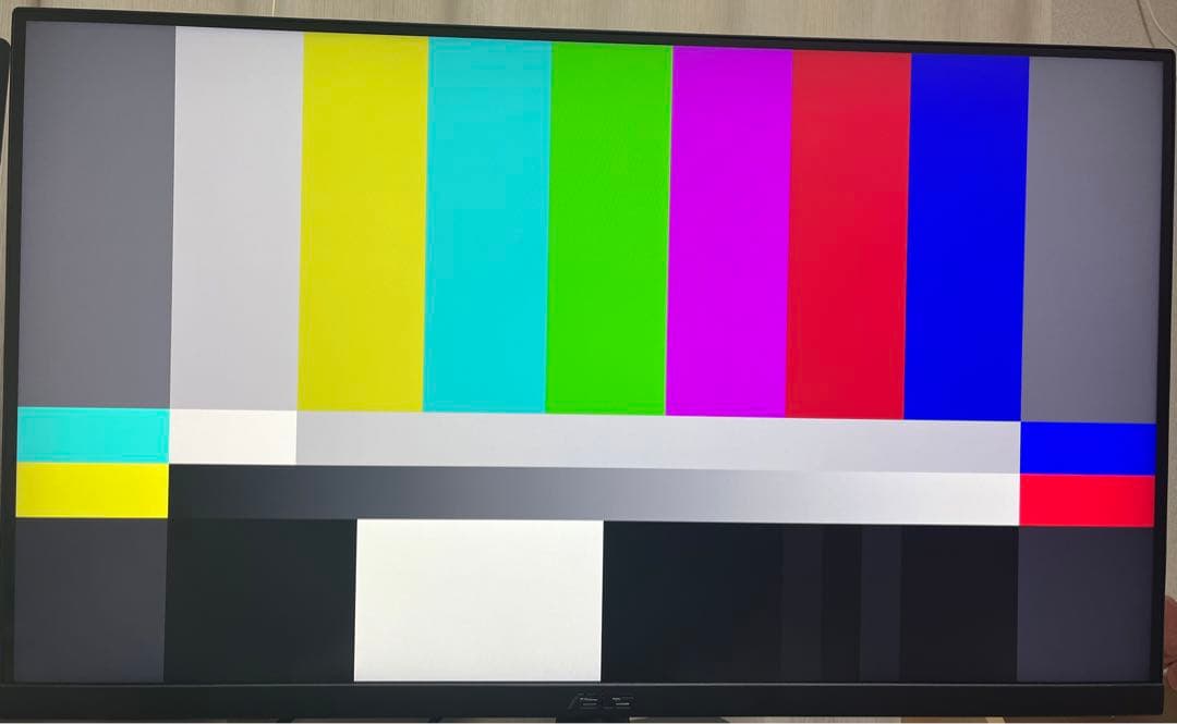 ASUS 4Kモニター　31.5インチ　VP32UQ